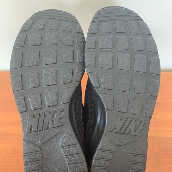 Nike Sneakers - Picture 6 of 7